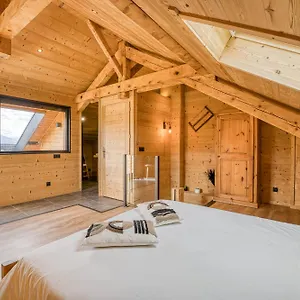  Apartment L'ecureuil: Spacious Chalet-style Duplex With Mountain Views France